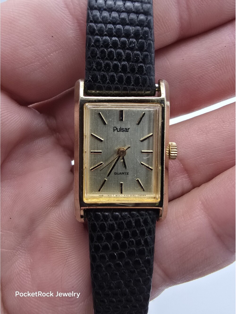 Pulsar Y481-5530 Vintage Gold Tone Rectangular Tank Ladies Quartz Watch Japan